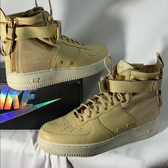 Special Field Air Force 1 Mid 9
917753200
160.00 - Picture 6 of 9